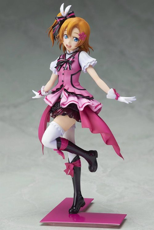 Love Live! Project Honoka Kousaka Statue (1/8 Birthday
Figure 21 cm)