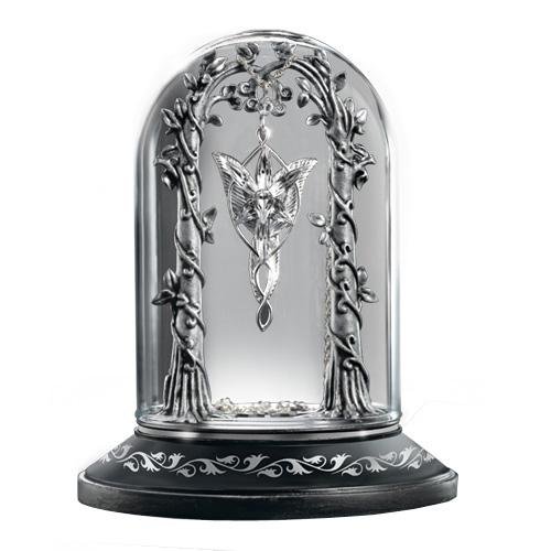 Lord of the Rings - The Evenstar Pendant Display
Replica