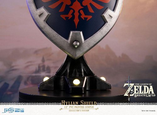 The Legend of Zelda: Breath of the Wild - Hylian
Shield 1/1 Collector's Edition Replica (29cm)
