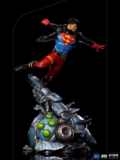 DC Comics - Superboy Art Scale 1/10 Statue
Figure (28cm)