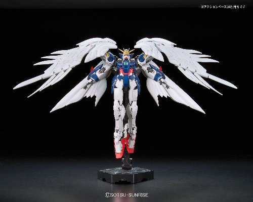 Mobile Suit Gundam - Real Grade Gunpla: Wing
Gundam Zero EW 1/144 Model Kit
