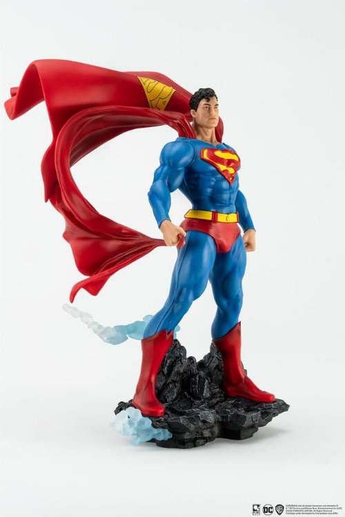 Batman PX - Superman Classic Version 1/8 Statue
Figure (30cm)