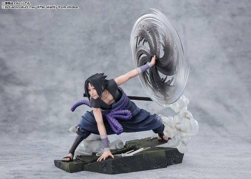 Naruto Shippuden - Sasuke Uchiha (The Light
& Dark of the Mangekyo Sharingan) FiguartsZERO Statue Figure
(24cm)