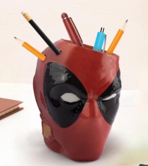 Marvel - Deadpool Plant and Pen
Pot
