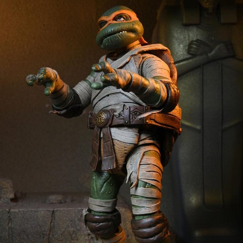 Universal Monsters x Teenage Mutant Ninja
Turtles - Michelangelo as Mummy Ultimate Action Figure
(18cm)