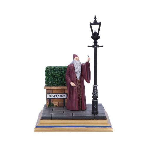 Harry Potter - Dumbledore Pivet Drive Statue
Figure with Light Up Function (19cm)