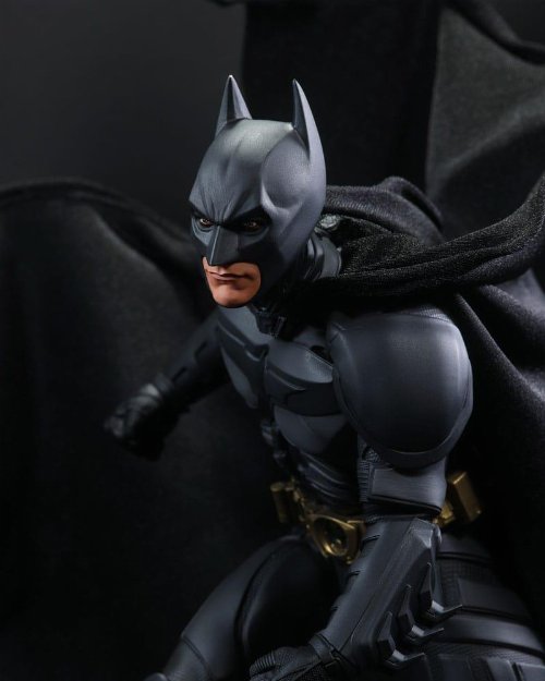 DC Direct: Designer Series - Batman (The Dark
Knight) Statue Figure (24cm)