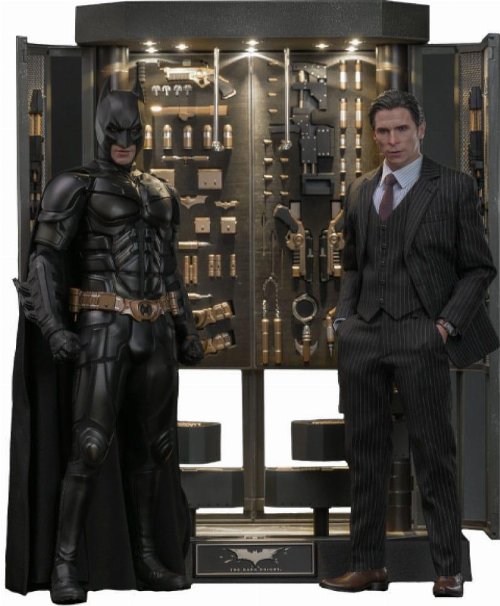 The Dark Knight: Hot Toys Masterpiece - Batman
Armory with Bruce Wayne (2.0) 1/6 Action Figure
(30cm)