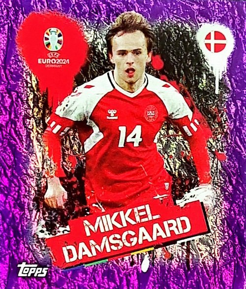 Topps - UEFA Germany Euro 2024 Αυτοκόλλητο - DEN 3.
Mikkel Damsgaard (Denmark) - Purple Parallel Foil