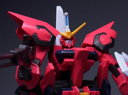 Mobile Suit Gundam - High Grade Gunpla: Aegis R05
1/144 Σετ Μοντελισμού