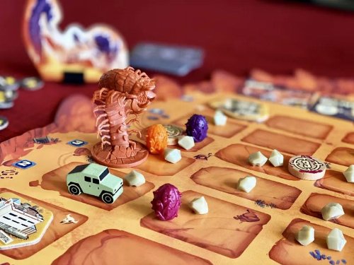 Επιτραπέζιο Παιχνίδι Terror Below (Kickstarter All in
Case)