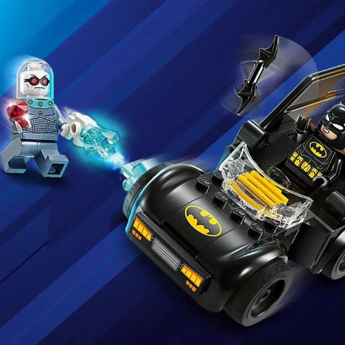 LEGO DC Super Heroes - Batman & Batmobile vs Mr
Freeze (76301)