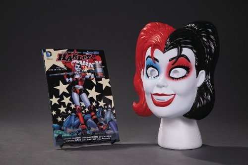 Harley Quinn - Book And Mask Set